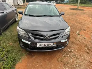 Toyota Corolla L 4-Speed Automatic 2013 Gray