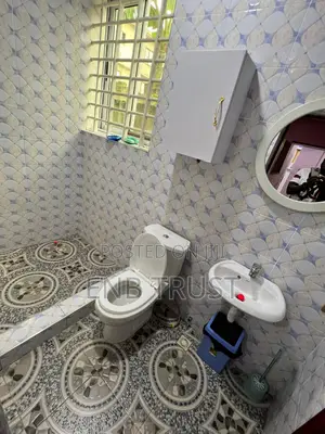 5bdrm Duplex in Ablekuma, Olebu for sale