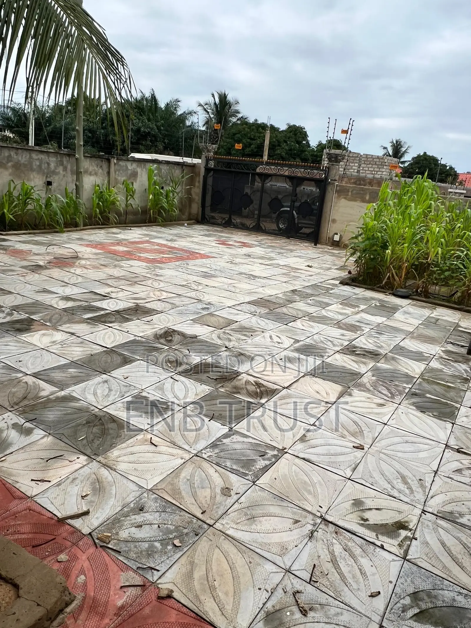 5bdrm Duplex in Ablekuma, Olebu for sale