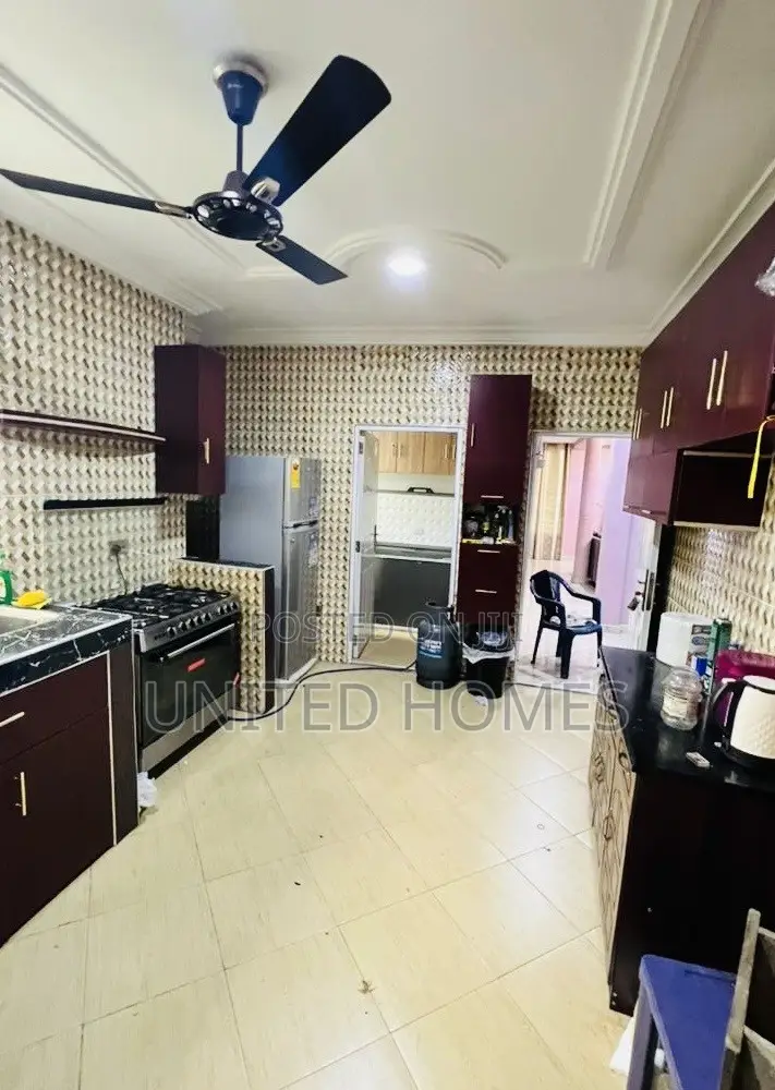 5bdrm House in Olebu, Ablekuma for sale