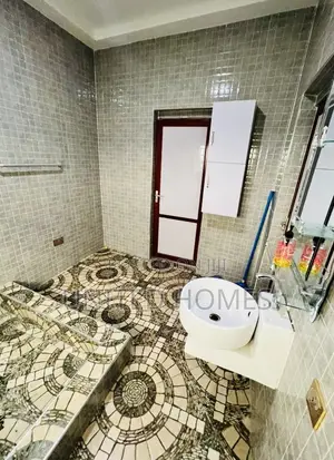 5bdrm House in Olebu, Ablekuma for sale