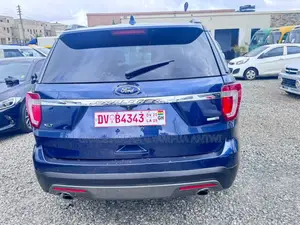Ford Explorer XLT 4dr FWD (2.3L 4cyl 6A) 2017 Blue
