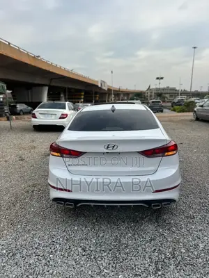 Hyundai Elantra Limited 2018 White