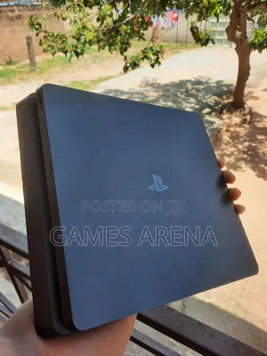 Ps4 Slim Jailbreak + 2 Controllers + 7 Games