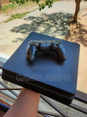 Ps4 Slim Jailbreak + 2 Controllers + 7 Games