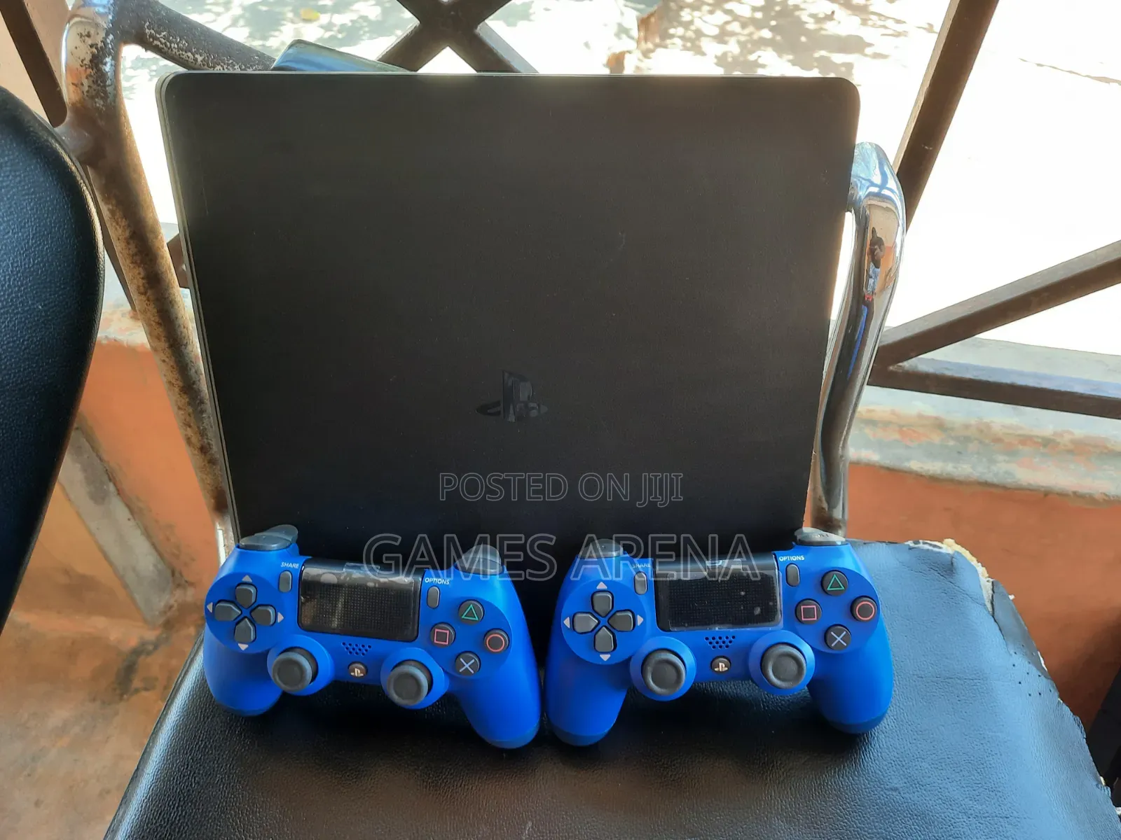 Ps4 Slim Jailbreak + 2 Controllers + 7 Games