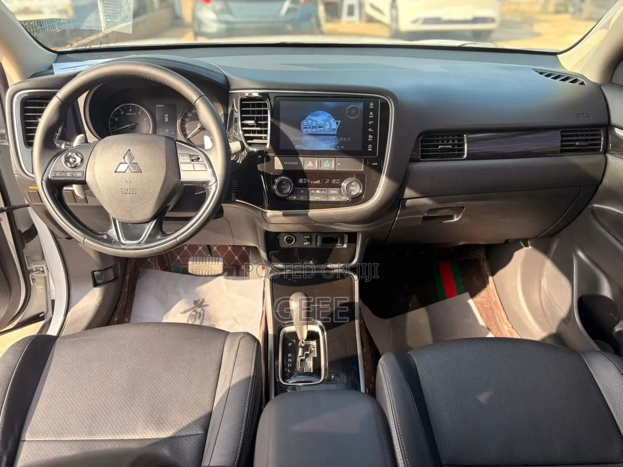 Mitsubishi Outlander 2018 White