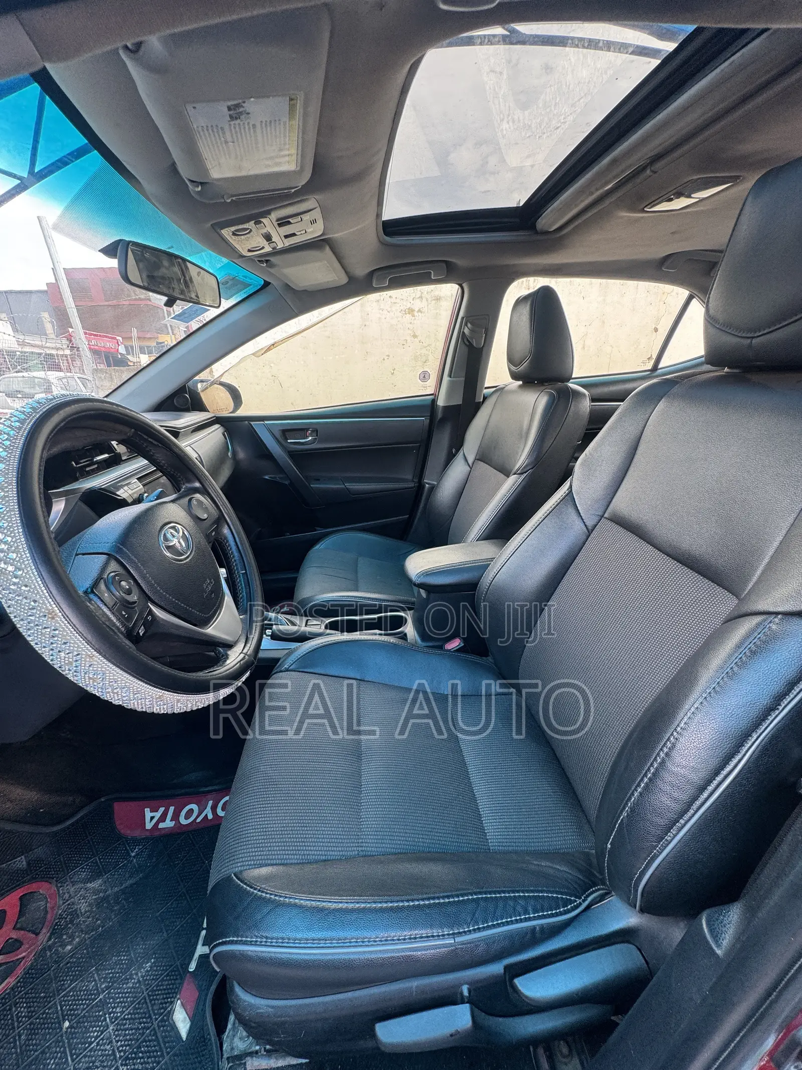 Toyota Corolla S 4dr Sedan (1.8L 4cyl CVT) 2015 Red