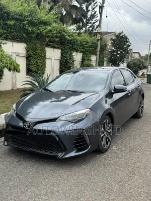 Toyota Corolla SE (1.8L 4cyl 2A) 2018