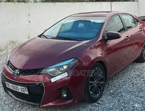 Toyota Corolla 2015 Red