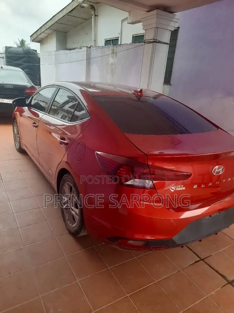 Hyundai Elantra Limited 2020 Red