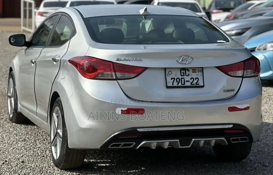 Hyundai Elantra 2013 Silver