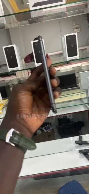 Apple iPhone 11 64 GB Black