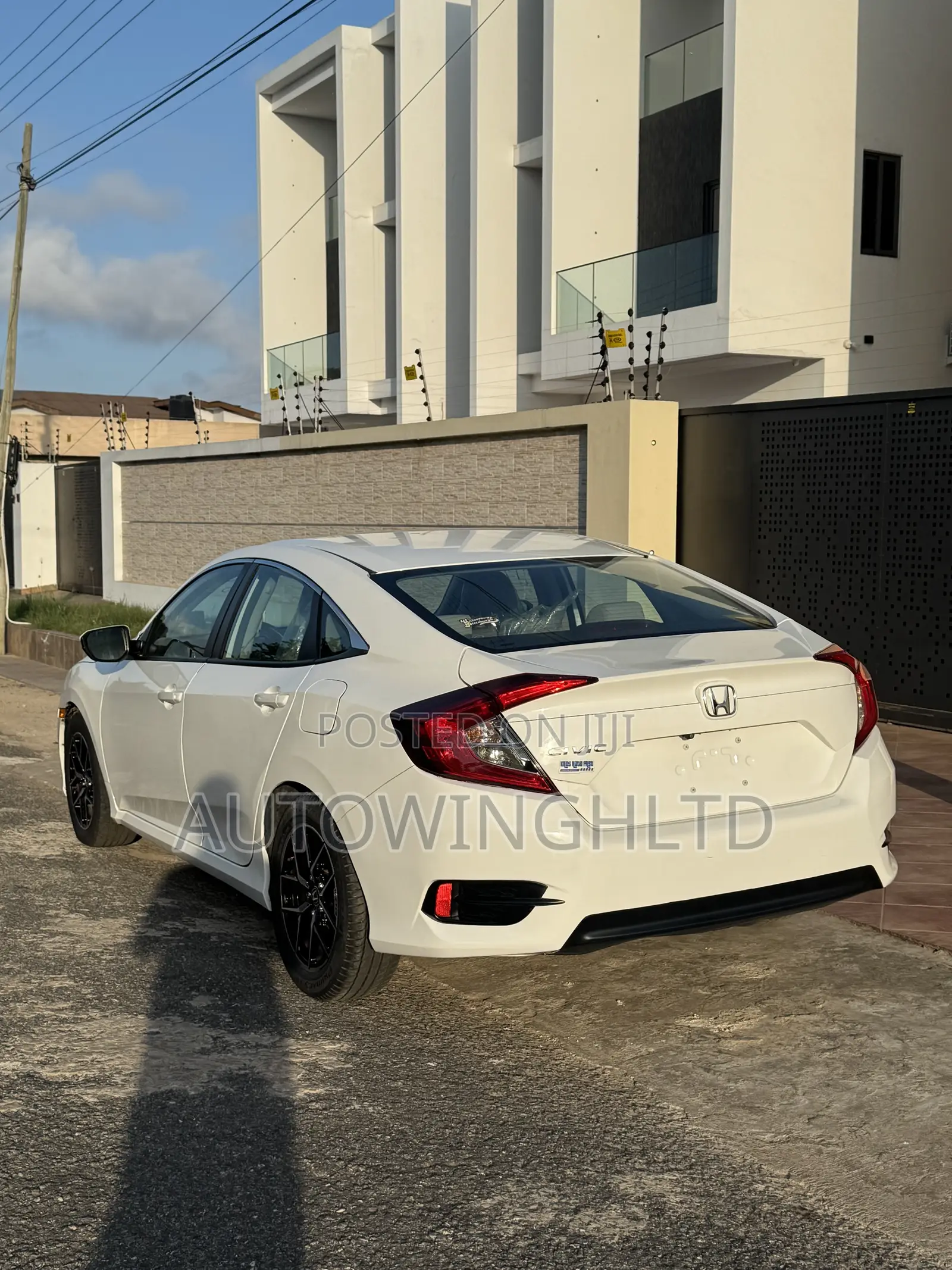 Honda Civic LX 4dr Sedan (2.0L 4cyl) 2017 White