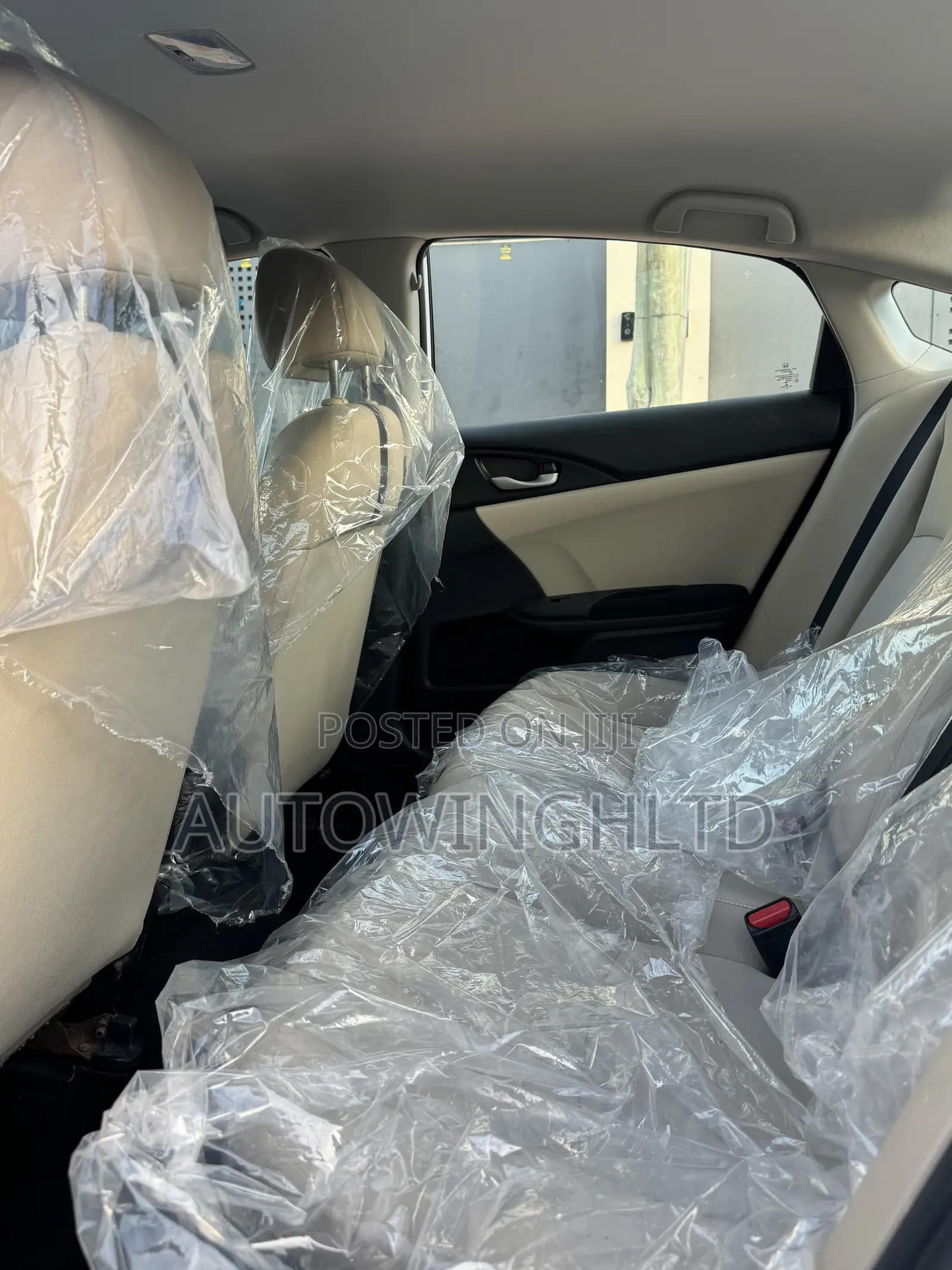 Honda Civic LX 4dr Sedan (2.0L 4cyl) 2017 White