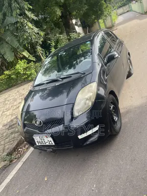 Toyota Vitz 2010 Black