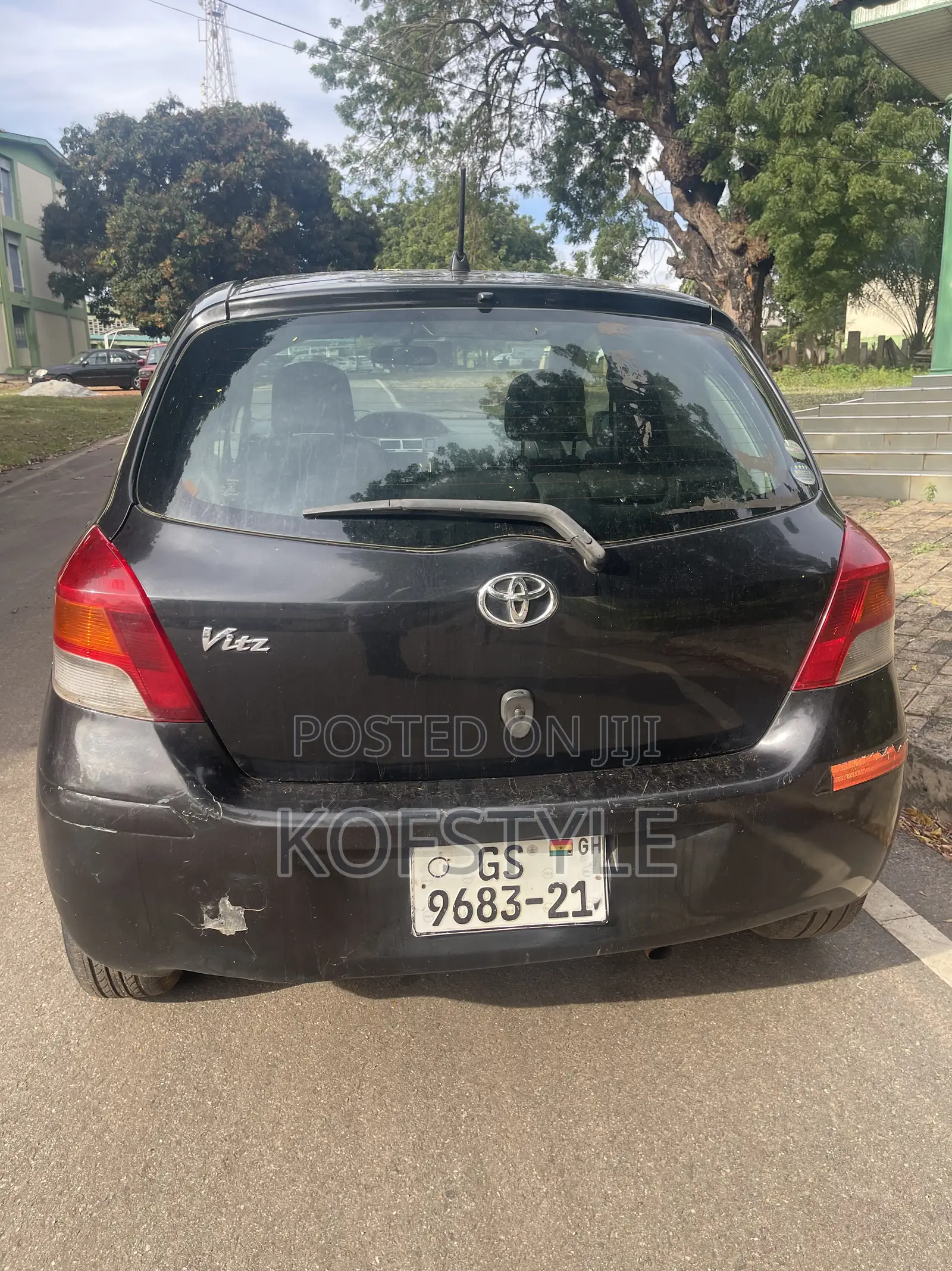 Toyota Vitz 2010 Black