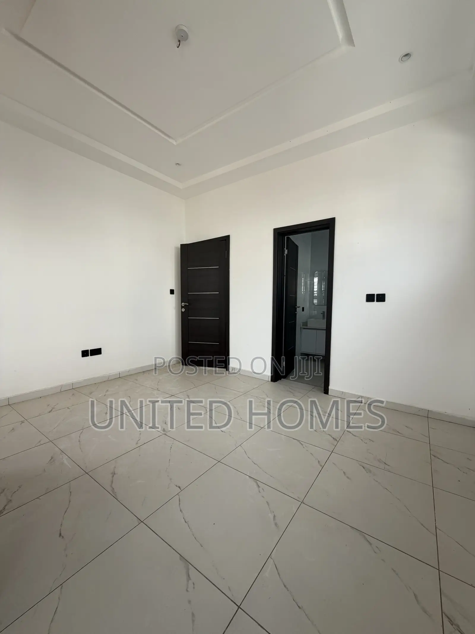 4bdrm House in Adenta for sale