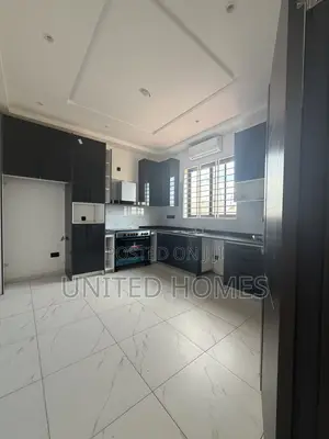 4bdrm House in Adenta for sale