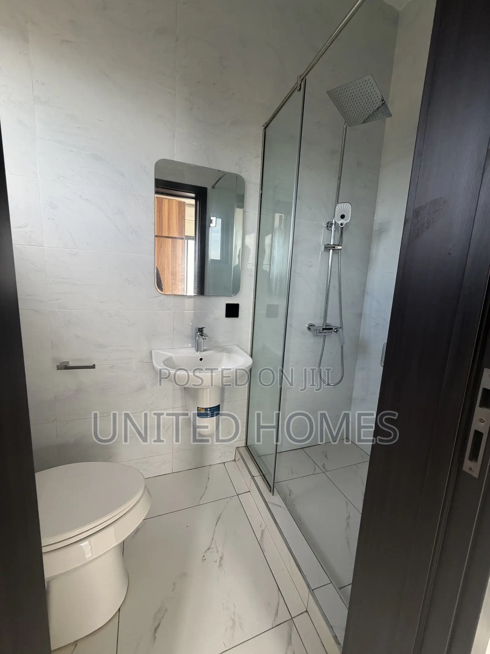 4bdrm House in Adenta for sale
