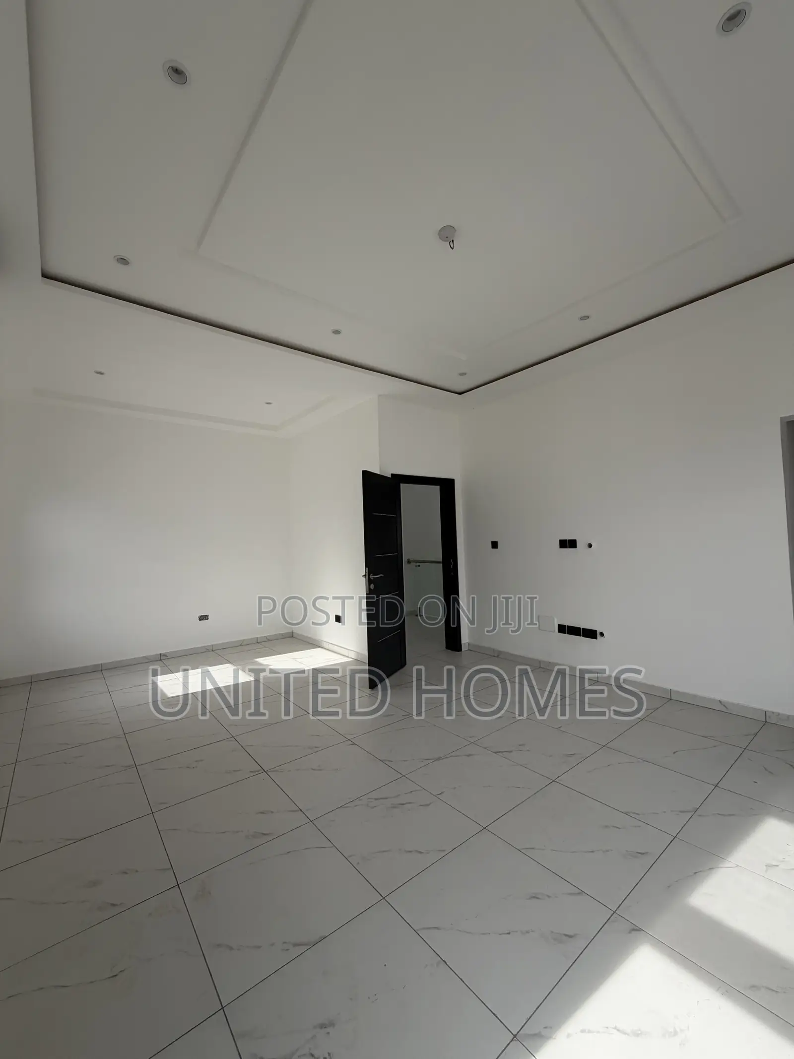 4bdrm House in Adenta for sale