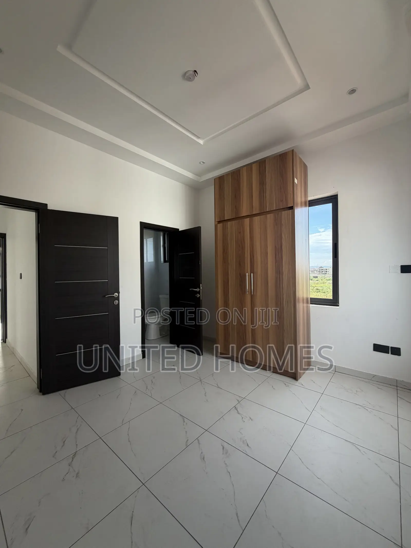 4bdrm House in Adenta for sale