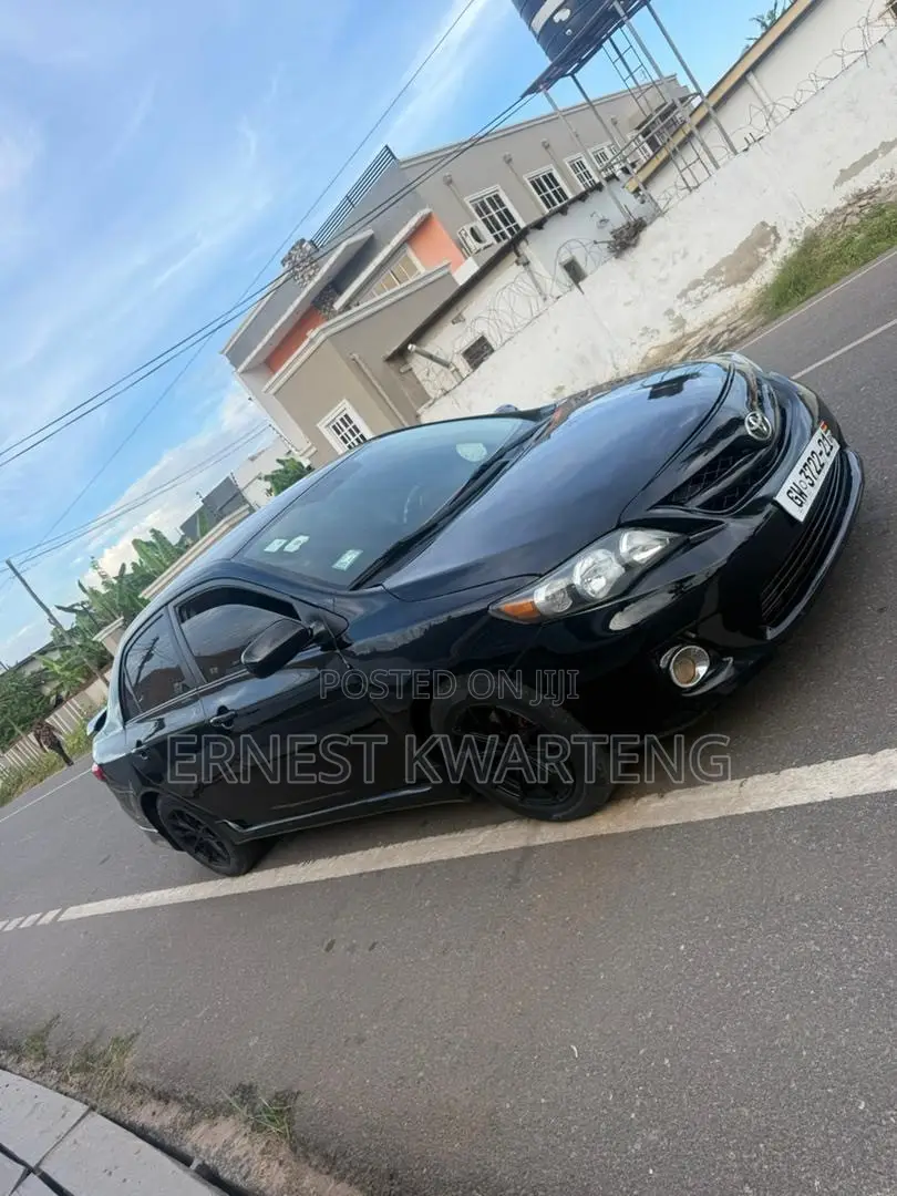 Toyota Corolla 2012 Black