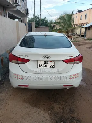 Hyundai Elantra 2013 White