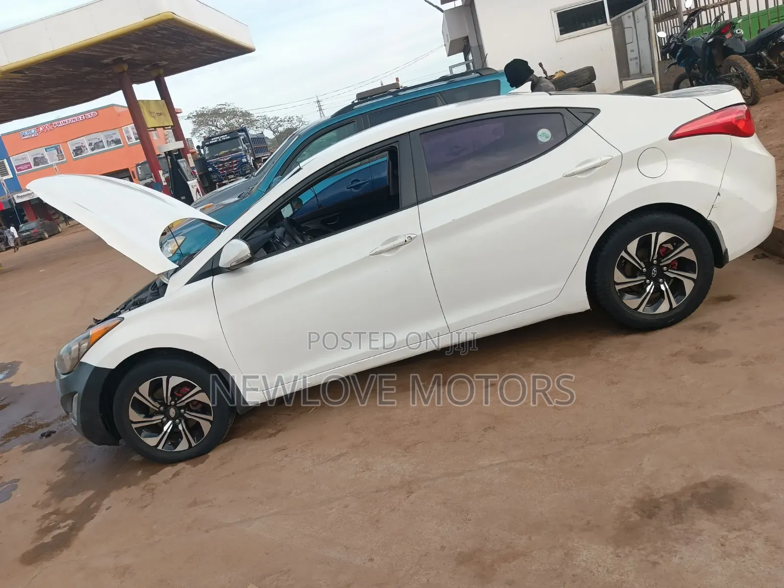 Hyundai Elantra 2013 White