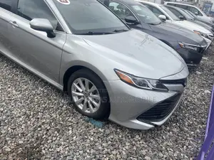 Toyota Corolla LE 2020 Silver