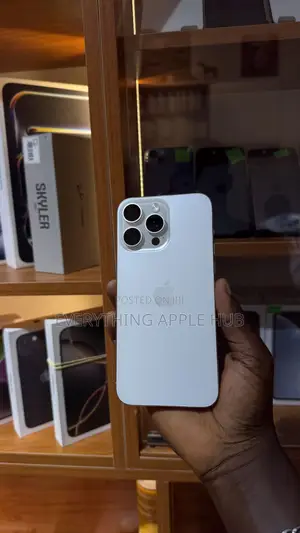 Apple iPhone 15 Pro Max 256 GB White