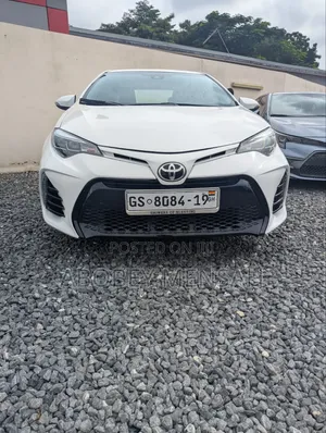 Toyota Corolla XSE (1.8L 4cyl 2A) 2018 White