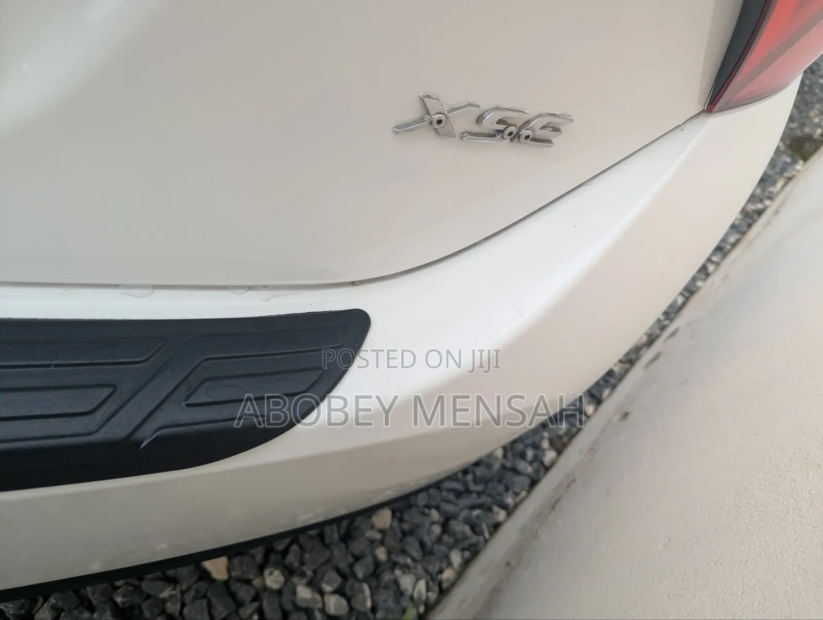 Toyota Corolla XSE (1.8L 4cyl 2A) 2018 White
