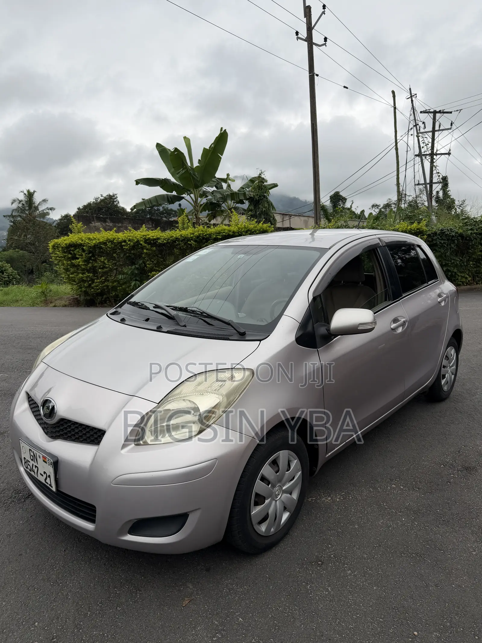 Toyota Vitz 1.3 AWD 3dr 2010 Silver