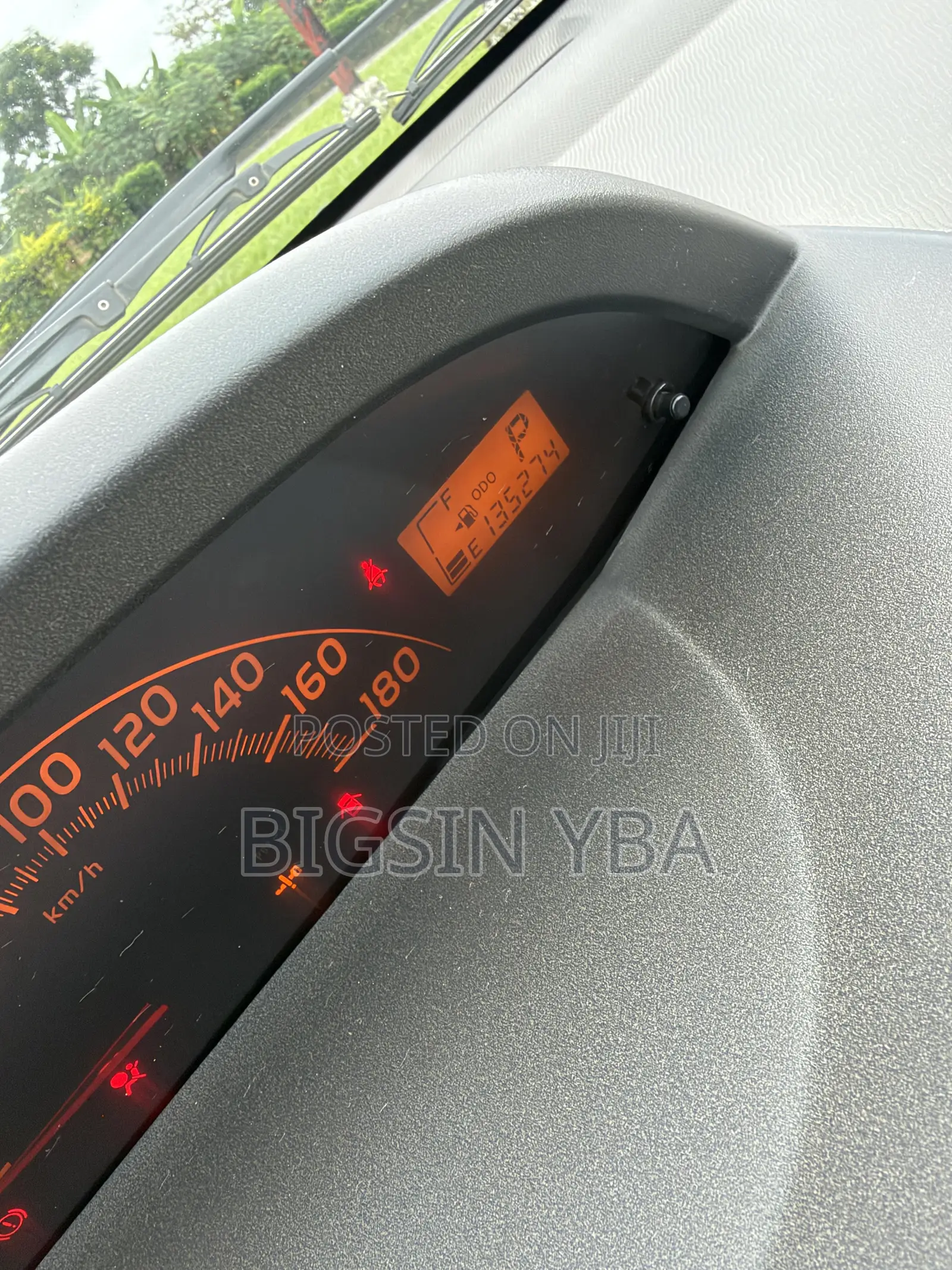 Toyota Vitz 1.3 AWD 3dr 2010 Silver