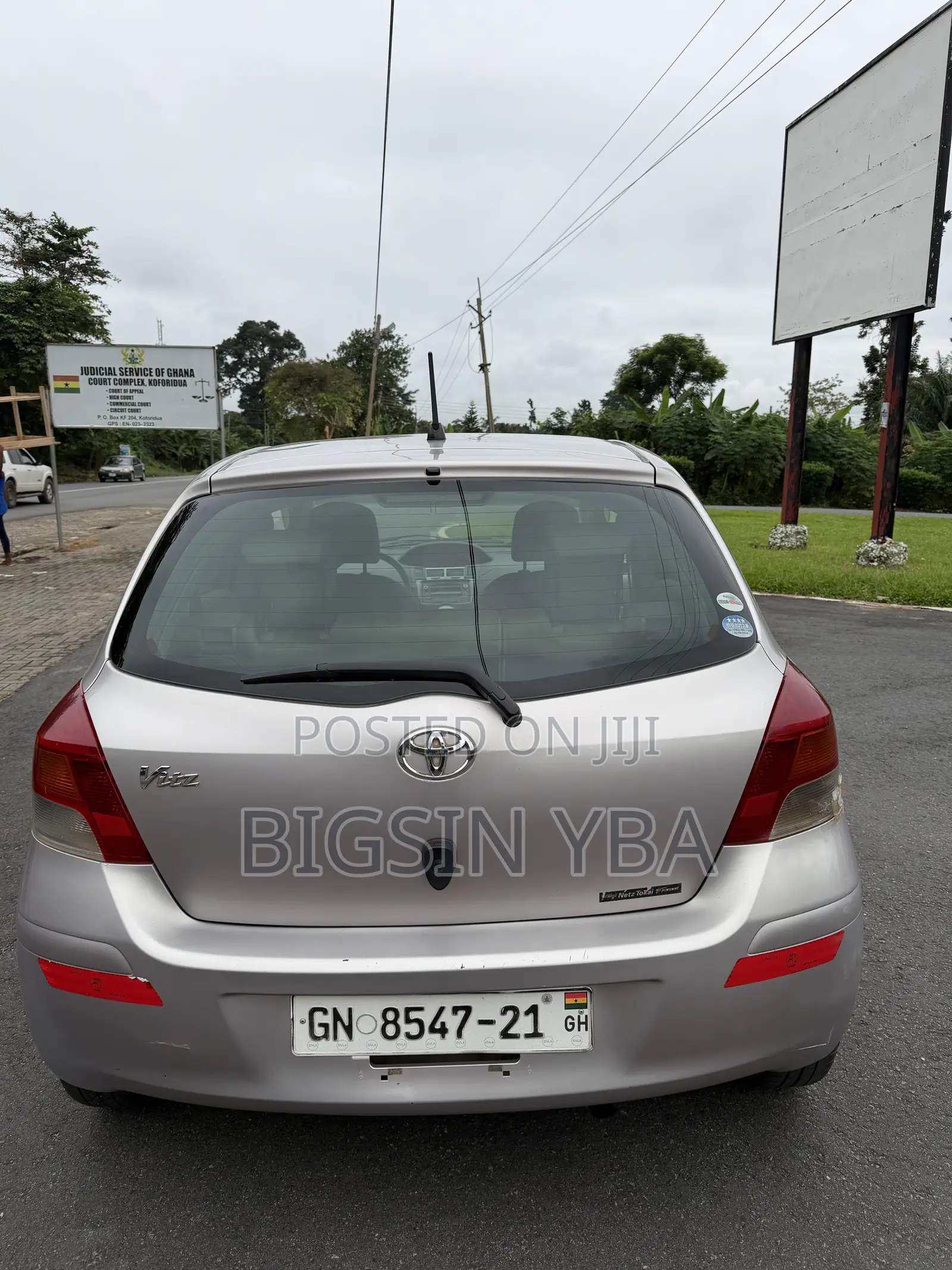 Toyota Vitz 1.3 AWD 3dr 2010 Silver