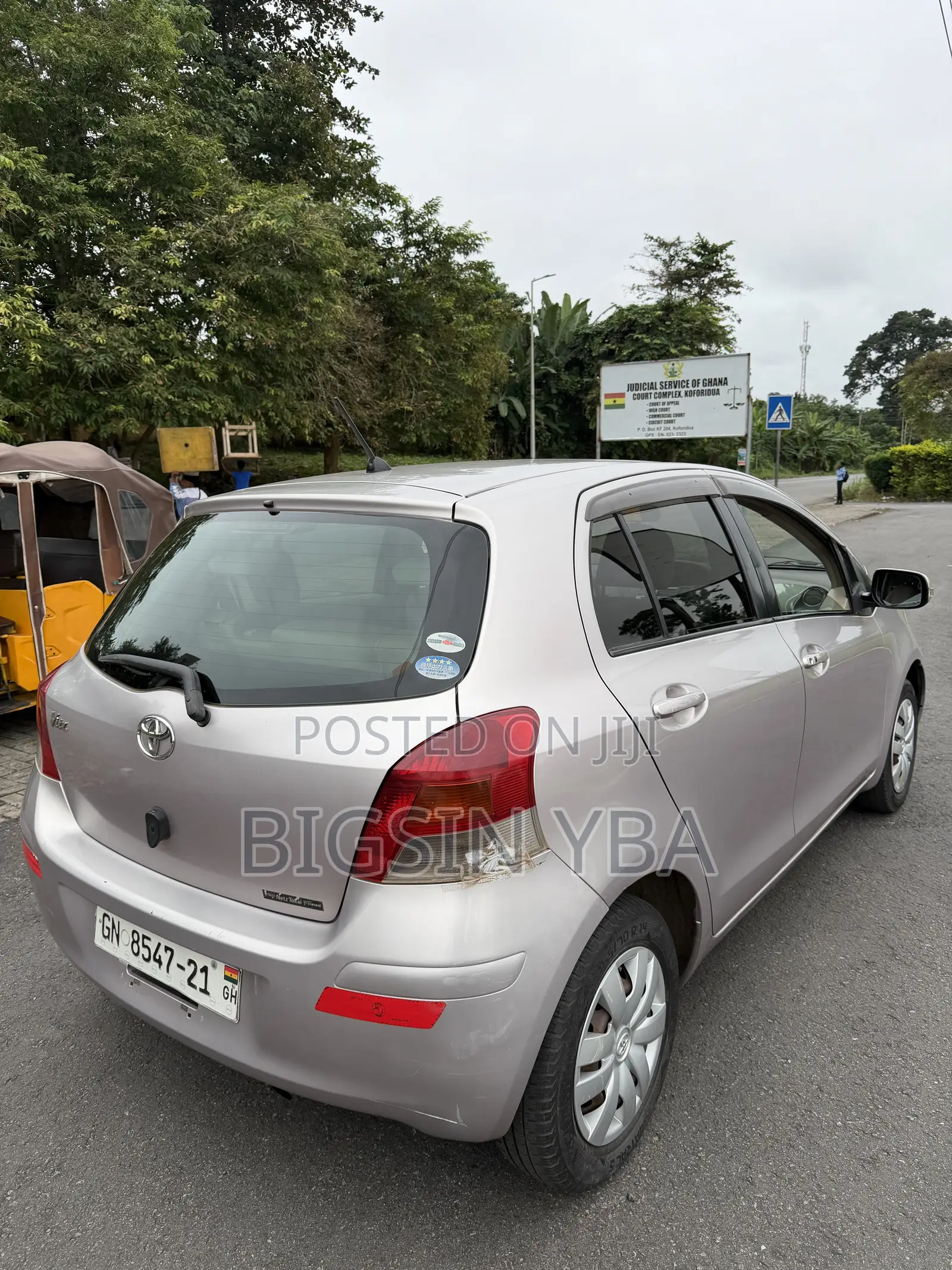 Toyota Vitz 1.3 AWD 3dr 2010 Silver