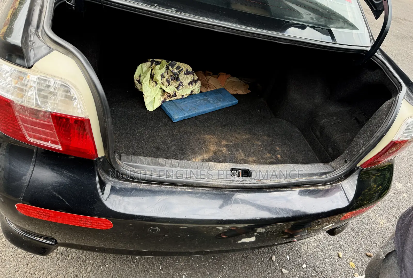 Toyota Yaris 2010 Black