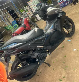 Yamaha Aerox 2026 Blue