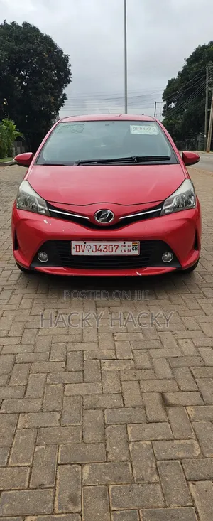 Toyota Vitz 1.5 FWD 5dr 2016 Red
