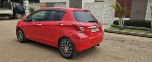 Toyota Vitz 1.5 FWD 5dr 2016 Red