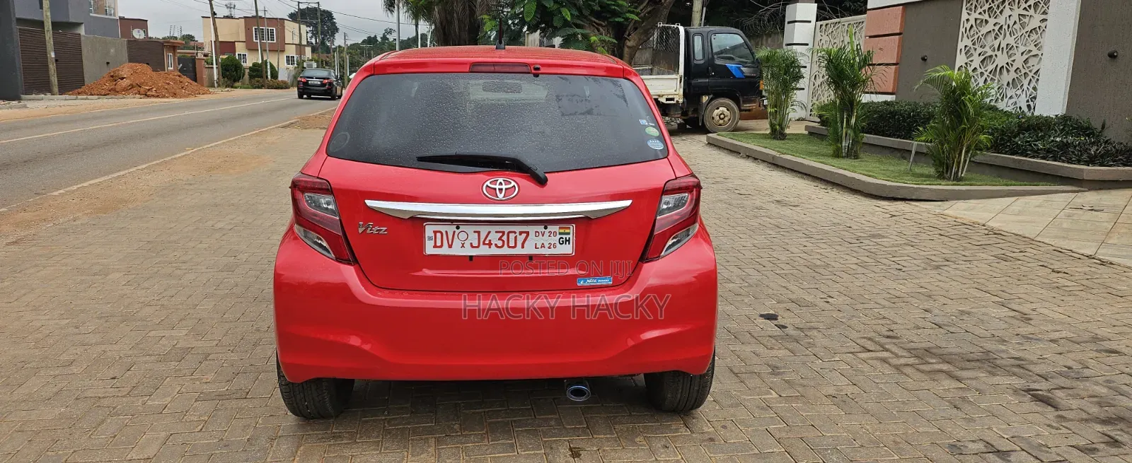 Toyota Vitz 1.5 FWD 5dr 2016 Red
