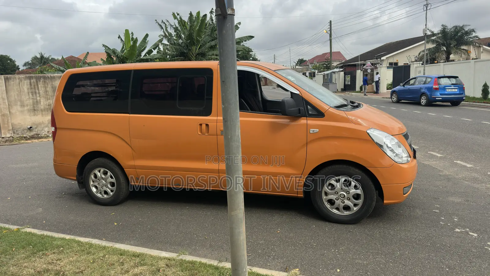 Hyundai Starex 2014 Orange
