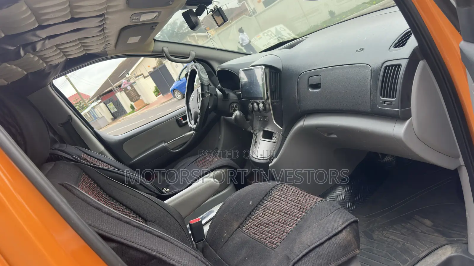 Hyundai Starex 2014 Orange