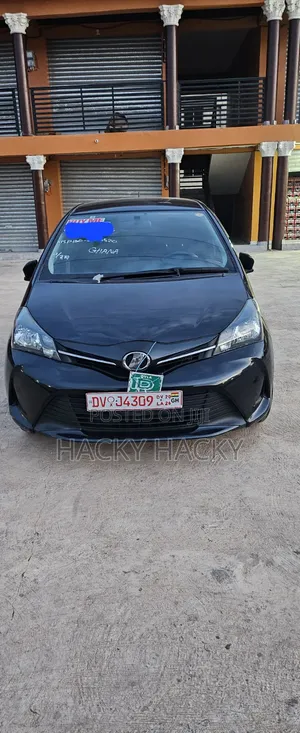 Toyota Vitz 2015 Black