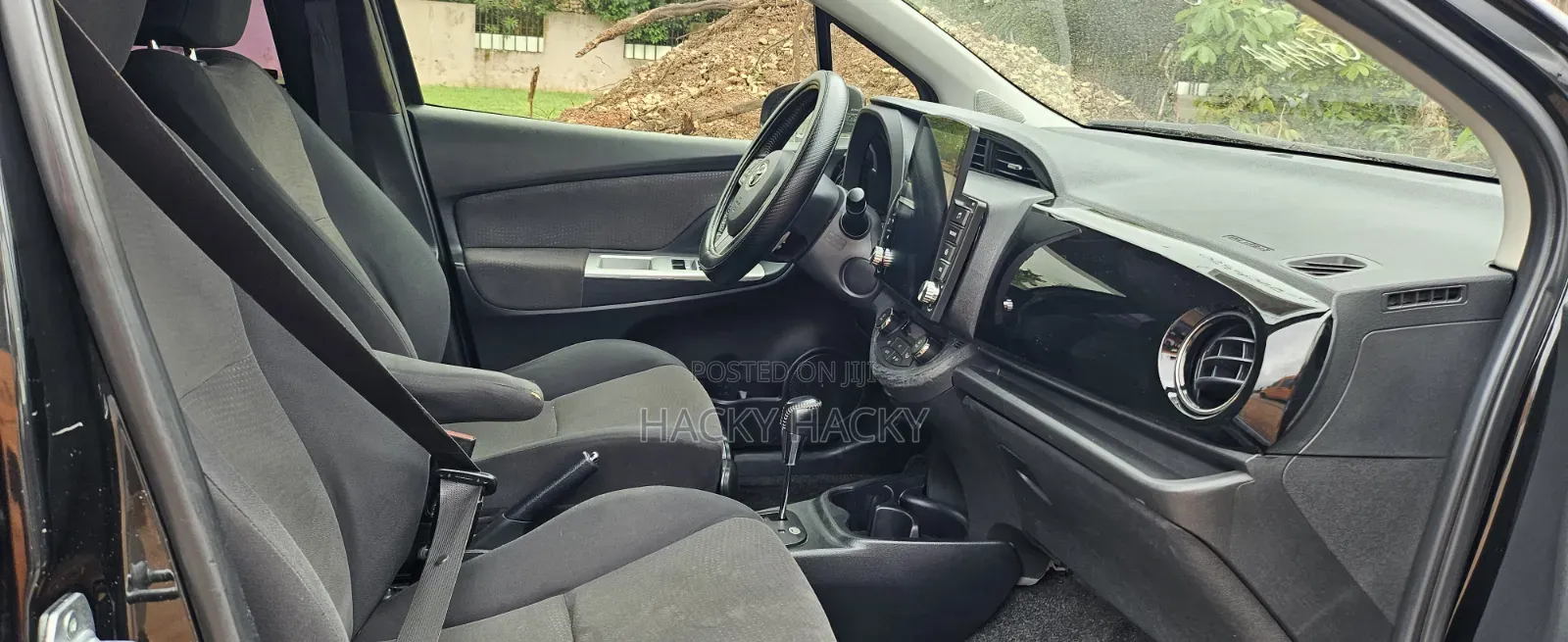 Toyota Vitz 2015 Black