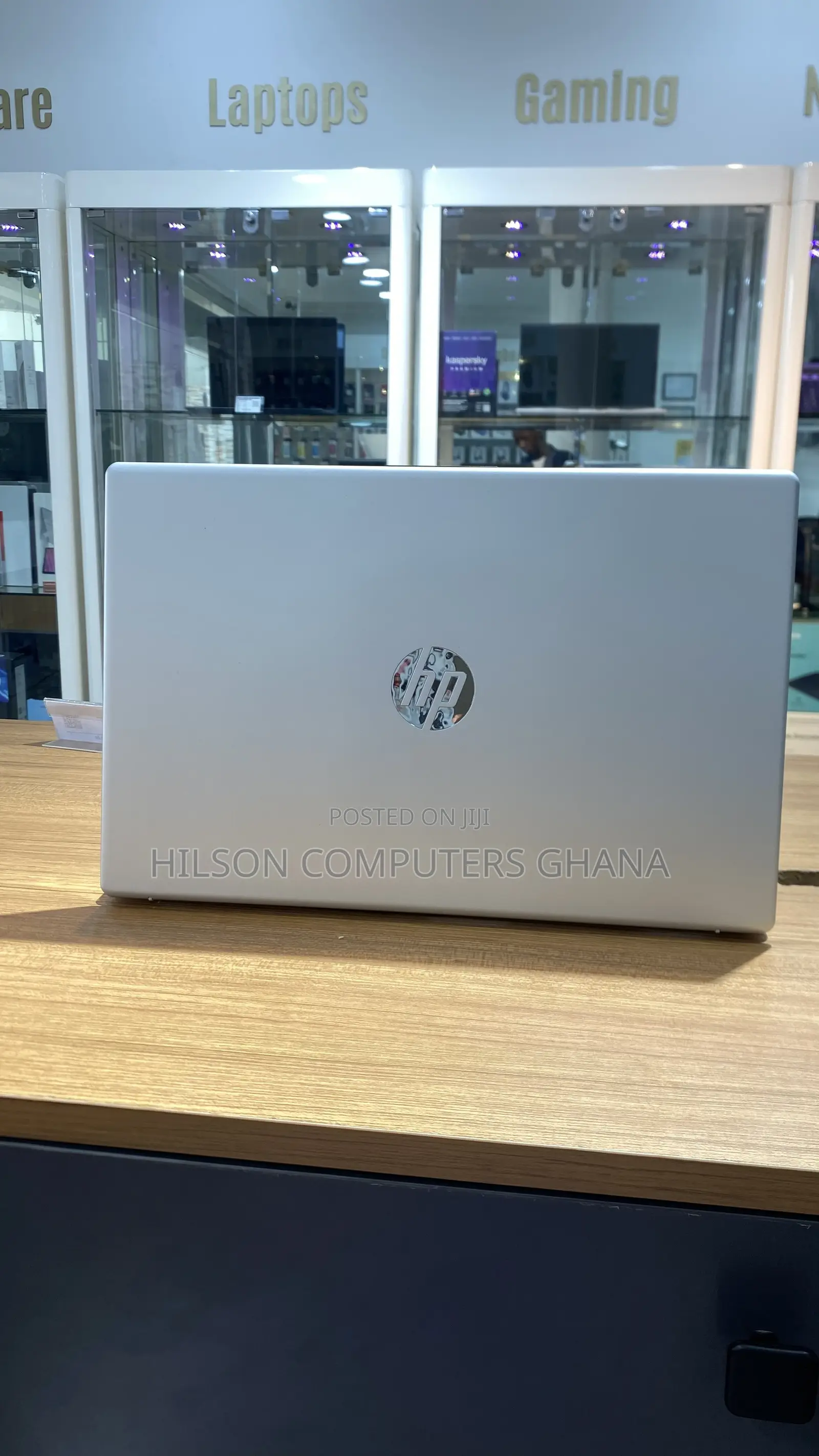 New Laptop HP 8GB Intel Core i3 SSD 256GB