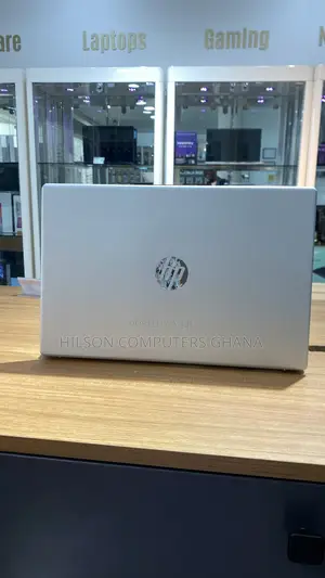 New Laptop HP 8GB Intel Core i3 SSD 256GB