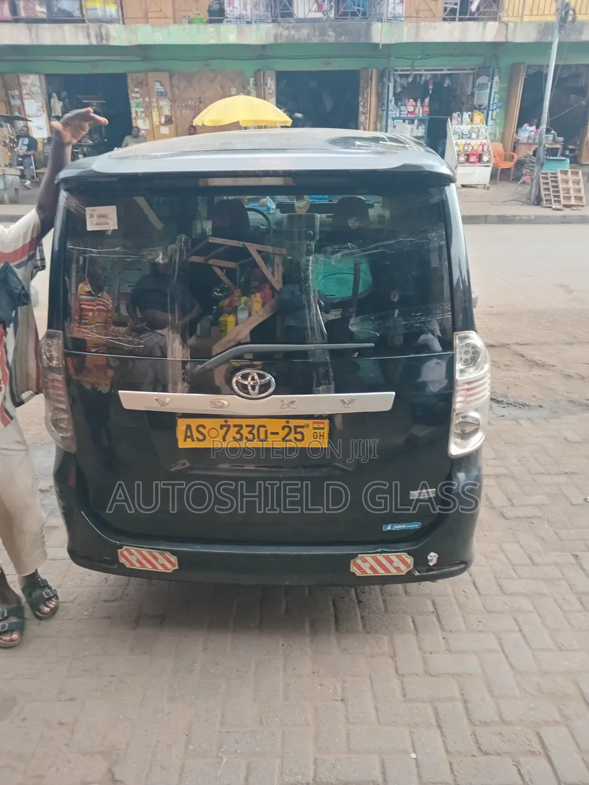 Toyota Voxy Back Glass 2007 - 2013 Model