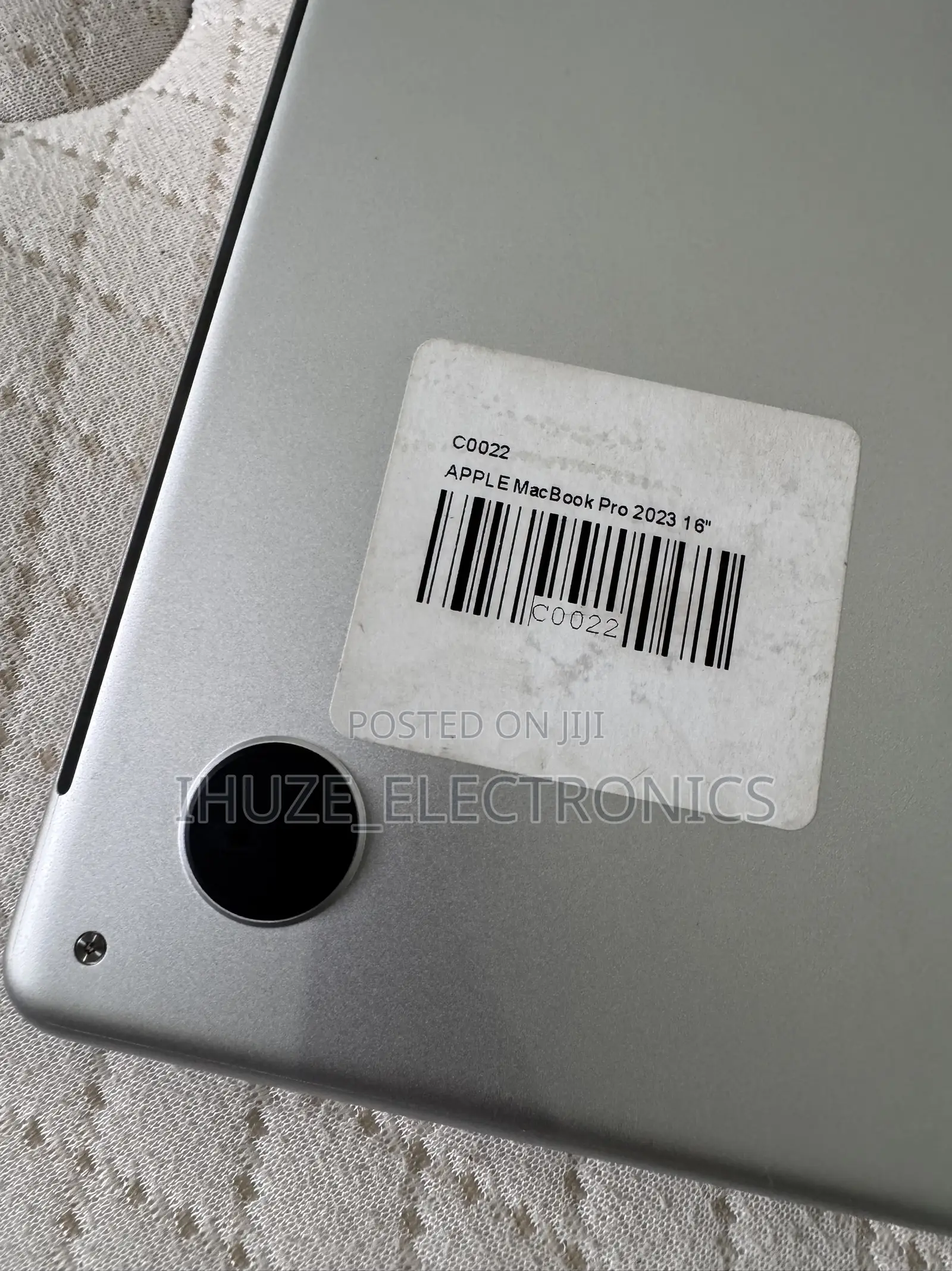Laptop Apple MacBook Pro 2023 M3 Pro 18GB Apple M3 Pro SSD 512GB